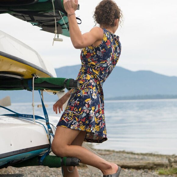 Title Nine Dream Dress Flora Size Medium - Picture 2 of 10